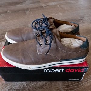 Tan and Navy Blue Lace Up Shoes Mens size 9 Casual